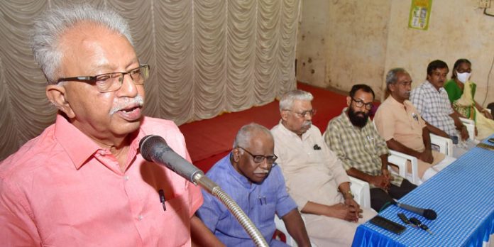 വ്യത്യസ്ഥമായ രചനാശൈലിയാണ് കലാകാരന്മാരെ സൃഷ്ടിക്കുന്നത് : പ്രൊഫ.ടി .കെ ജി നായര് വ്യത്യസ്ഥമായ രചനാശൈലിയാണ് കലാകാരന്മാരെ സൃഷ്ടിക്കുന്നത് : പ്രൊഫ.ടി .കെ ജി നായര്