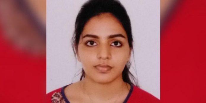 പയ്യോളിയില് ബിഎഡ് വിദ്യാര്ഥിനി തൂങ്ങി മരിച്ച നിലയില് പയ്യോളിയില് ബിഎഡ് വിദ്യാര്ഥിനി തൂങ്ങി മരിച്ച നിലയില്
