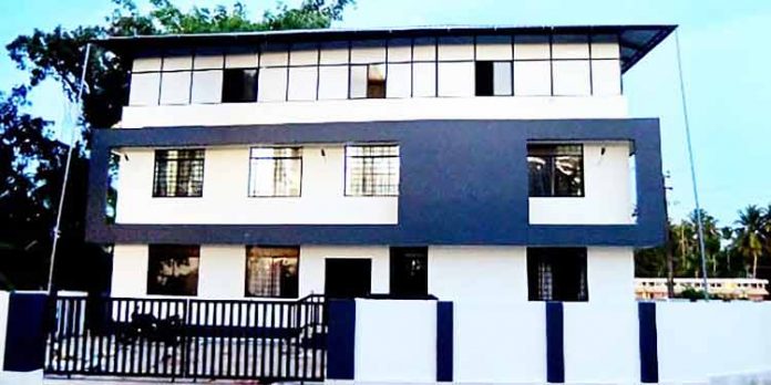 കൈനകരി പഞ്ചായത്ത് മന്ദിരം മന്ത്രി എം.വി ഗോവിന്ദന് മാസ്റ്റര് ഇന്ന് ഉദ്ഘാടനം ചെയ്യും കൈനകരി പഞ്ചായത്ത് മന്ദിരം മന്ത്രി എം.വി ഗോവിന്ദന് മാസ്റ്റര് ഇന്ന് ഉദ്ഘാടനം ചെയ്യും