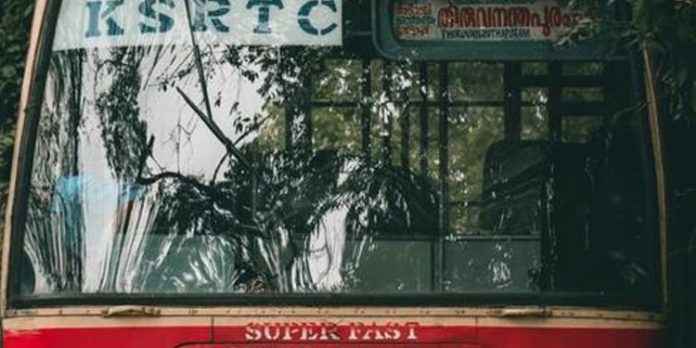 തിരുവനന്തപുരത്ത് ബസ് കടയിലേക്ക് ഇടിച്ചുകയറി നിരവധി പേര്ക്ക് പരുക്ക് തിരുവനന്തപുരത്ത് ബസ് കടയിലേക്ക് ഇടിച്ചുകയറി നിരവധി പേര്ക്ക് പരുക്ക്