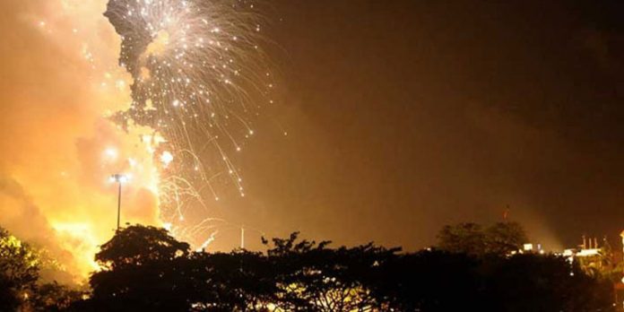സ്വരാജ് റൗണ്ടില് നിന്ന് വെടിക്കെട്ട് കാണാന് ഇത്തവണയും ഇളവില്ല സ്വരാജ് റൗണ്ടില് നിന്ന് വെടിക്കെട്ട് കാണാന് ഇത്തവണയും ഇളവില്ല