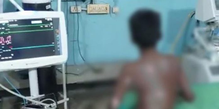 തമിഴ്നാട്ടില് 11കാരന് നേരെ ജാതി അധിക്ഷേപം ; പൊള്ളലേല്പ്പിക്കല് – പ്രായപൂര്ത്തിയാകാത്ത വിദ്യാര്ത്ഥികള്ക്കെതിരെ കേസ് തമിഴ്നാട്ടില് 11കാരന് നേരെ ജാതി അധിക്ഷേപം ; പൊള്ളലേല്പ്പിക്കല് – പ്രായപൂര്ത്തിയാകാത്ത വിദ്യാര്ത്ഥികള്ക്കെതിരെ കേസ്