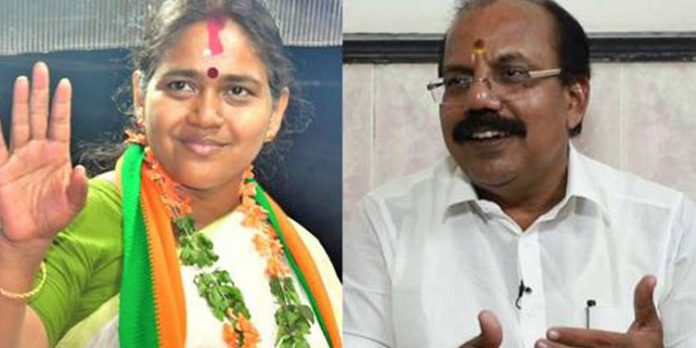 ബിജെപി സംസ്ഥാന ഭാരവാഹിയോഗം ഇന്ന് ചേരും ; പ്രശ്നങ്ങള് തീര്പ്പാക്കി ശോഭാ സുരേന്ദ്രനുമെത്തും ബിജെപി സംസ്ഥാന ഭാരവാഹിയോഗം ഇന്ന് ചേരും ; പ്രശ്നങ്ങള് തീര്പ്പാക്കി ശോഭാ സുരേന്ദ്രനുമെത്തും