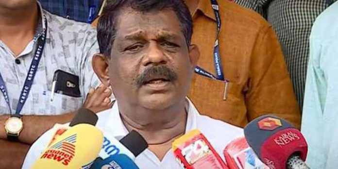 കെഎസ്ആർടിസിയുടെ ചിലവിൽ വർധനയുണ്ടാക്കിയത് കേന്ദ്ര സർക്കാർ, ജീവനക്കാരെ ശരിയായ പാതയിൽ നയിക്കേണ്ട യൂണിയനുകൾ പ്രതിസന്ധികൾ ഉണ്ടാക്കുന്നു – ആന്റണി രാജു കെഎസ്ആർടിസിയുടെ ചിലവിൽ വർധനയുണ്ടാക്കിയത് കേന്ദ്ര സർക്കാർ, ജീവനക്കാരെ ശരിയായ പാതയിൽ നയിക്കേണ്ട യൂണിയനുകൾ പ്രതിസന്ധികൾ ഉണ്ടാക്കുന്നു – ആന്റണി രാജു