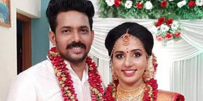 വീട്ടിൽ വൃദ്ധരായ മാതാപിതാക്കളുണ്ട് ; ശിക്ഷയിൽ ഇളവ് വേണം ; കിരൺകുമാർ കോടതിയിൽ വീട്ടിൽ വൃദ്ധരായ മാതാപിതാക്കളുണ്ട് ; ശിക്ഷയിൽ ഇളവ് വേണം ; കിരൺകുമാർ കോടതിയിൽ