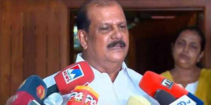 ജാമ്യ ഉപാധി ലംഘിച്ച് തൃക്കാക്കരയിലെത്തി ; പി.സി ജോർജിനെതിരെ നടപടിക്കൊരുങ്ങി പോലീസ് ജാമ്യ ഉപാധി ലംഘിച്ച് തൃക്കാക്കരയിലെത്തി ; പി.സി ജോർജിനെതിരെ നടപടിക്കൊരുങ്ങി പോലീസ്