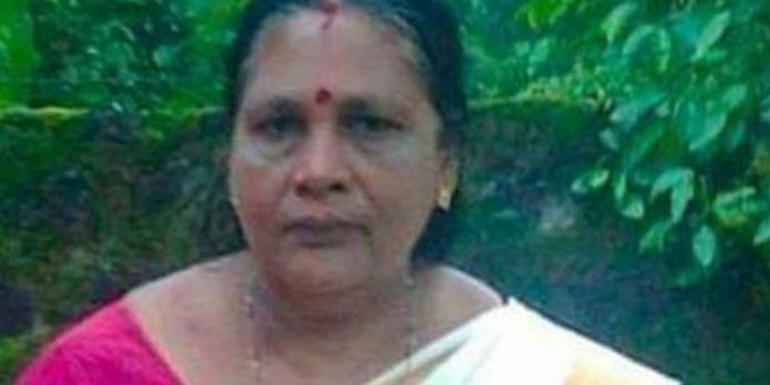 പത്തനംതിട്ടയില് വീട്ടമ്മയെ ബിയര് കുപ്പികൊണ്ട് കുത്തികൊന്നു ; അയൽവാസി കസ്റ്റഡിയിൽ പത്തനംതിട്ടയില് വീട്ടമ്മയെ ബിയര് കുപ്പികൊണ്ട് കുത്തികൊന്നു ; അയൽവാസി കസ്റ്റഡിയിൽ