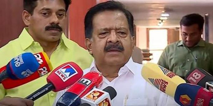 കെ.സുധാകരൻ അവസാനഘട്ടത്തിൽ മാറിനിന്നത് ആരോഗ്യപ്രശ്നങ്ങൾ ഉള്ളതിനാൽ ; മുഖ്യമന്ത്രി ജനങ്ങളെ വർഗീയമായി വേർതിരിക്കുന്നെന്ന് രമേശ് ചെന്നിത്തല കെ.സുധാകരൻ അവസാനഘട്ടത്തിൽ മാറിനിന്നത് ആരോഗ്യപ്രശ്നങ്ങൾ ഉള്ളതിനാൽ ; മുഖ്യമന്ത്രി ജനങ്ങളെ വർഗീയമായി വേർതിരിക്കുന്നെന്ന് രമേശ് ചെന്നിത്തല