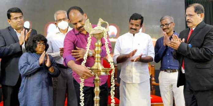പി.എസ്.കെ എഡ്യുവെഞ്ച്വേഴ്സ് ചാമ്പ്യന്സ് ലീഗ് ഗ്രാന്ഡ് ഫിനാലെ സംഘടിപ്പിച്ചു പി.എസ്.കെ എഡ്യുവെഞ്ച്വേഴ്സ് ചാമ്പ്യന്സ് ലീഗ് ഗ്രാന്ഡ് ഫിനാലെ സംഘടിപ്പിച്ചു