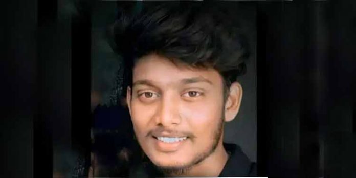 ഇസ്ലാമിലേക്ക് മാറാന് വിസമ്മതിച്ച പെണ്കുട്ടിയെ കൊല്ലുമെന്ന് ഭീഷണി ; നഗ്നചിത്രങ്ങള് പ്രചരിപ്പിച്ച ഇമാം ഹമീഫ് തിരുപ്പൂരില് അറസ്റ്റില് ഇസ്ലാമിലേക്ക് മാറാന് വിസമ്മതിച്ച പെണ്കുട്ടിയെ കൊല്ലുമെന്ന് ഭീഷണി ; നഗ്നചിത്രങ്ങള് പ്രചരിപ്പിച്ച ഇമാം ഹമീഫ് തിരുപ്പൂരില് അറസ്റ്റില്