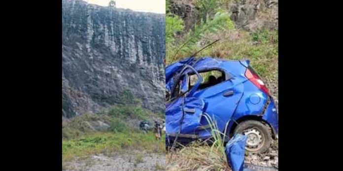 പത്തനംതിട്ടയിൽ യുവാവിന്റെ ആത്മഹത്യാ ശ്രമം ; കാറുമായി ചാടിയത് 150 അടി താഴ്ചയുള്ള പാറക്കുഴിയിലേക്ക് പത്തനംതിട്ടയിൽ യുവാവിന്റെ ആത്മഹത്യാ ശ്രമം ; കാറുമായി ചാടിയത് 150 അടി താഴ്ചയുള്ള പാറക്കുഴിയിലേക്ക്