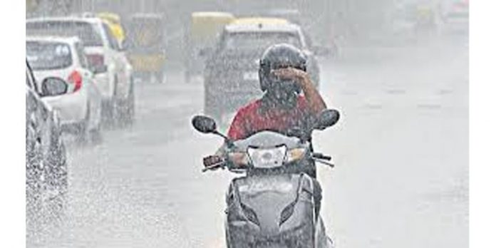 കേരളത്തിൽ 4 നാൾ കൂടി ഇടിമിന്നലോട് കൂടിയ മഴ ; 4 ജില്ലകളിൽ യെല്ലോ കേരളത്തിൽ 4 നാൾ കൂടി ഇടിമിന്നലോട് കൂടിയ മഴ ; 4 ജില്ലകളിൽ യെല്ലോ