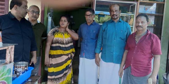 തിരുവല്ലയില് ഗുണ്ടകളുടെ അഴിഞ്ഞാട്ടം – ഹോട്ടൽ അടിച്ചു തകർത്തു തിരുവല്ലയില് ഗുണ്ടകളുടെ അഴിഞ്ഞാട്ടം – ഹോട്ടൽ അടിച്ചു തകർത്തു