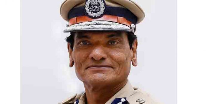 സ്കൂള് തുറക്കുന്ന പശ്ചാത്തലത്തില് കുട്ടികള്ക്ക് സുരക്ഷ ഉറപ്പാക്കുമെന്ന് സംസ്ഥാന പോലീസ് മേധാവി അനില്കാന്ത് സ്കൂള് തുറക്കുന്ന പശ്ചാത്തലത്തില് കുട്ടികള്ക്ക് സുരക്ഷ ഉറപ്പാക്കുമെന്ന് സംസ്ഥാന പോലീസ് മേധാവി അനില്കാന്ത്