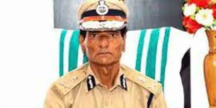 അസ്വാഭാവികമരണങ്ങളില് നാലു മണിക്കൂറിനകം ഇന്ക്വസ്റ്റ് പൂര്ത്തിയാക്കി മൃതദേഹം പോസ്റ്റ്മോര്ട്ടത്തിന് അയയ്ക്കണം : ഡി.ജി.പി അസ്വാഭാവികമരണങ്ങളില് നാലു മണിക്കൂറിനകം ഇന്ക്വസ്റ്റ് പൂര്ത്തിയാക്കി മൃതദേഹം പോസ്റ്റ്മോര്ട്ടത്തിന് അയയ്ക്കണം : ഡി.ജി.പി