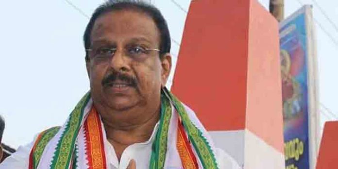 ക്യാപ്റ്റന് പിണറായി വിജയന് നിലംപരിശായി ; പരാജയം കണക്കിലെടുത്ത് സംസ്ഥാന സര്ക്കാര് രാജിവെക്കണം – കെ.സുധാകരന് ക്യാപ്റ്റന് പിണറായി വിജയന് നിലംപരിശായി ; പരാജയം കണക്കിലെടുത്ത് സംസ്ഥാന സര്ക്കാര് രാജിവെക്കണം – കെ.സുധാകരന്