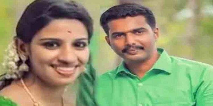 യുവതിയെ വീട്ടില് മരിച്ച നിലയില് കണ്ട സംഭവം ഭര്ത്താവ് അറസ്റ്റില് യുവതിയെ വീട്ടില് മരിച്ച നിലയില് കണ്ട സംഭവം ഭര്ത്താവ് അറസ്റ്റില്