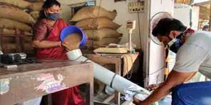ആള് കേരള റീട്ടെയില് റേഷന് ഡീലേഴ്സ് സംസ്ഥാന ഭാരവാഹികളെ തിരഞ്ഞെടുത്തു ആള് കേരള റീട്ടെയില് റേഷന് ഡീലേഴ്സ് സംസ്ഥാന ഭാരവാഹികളെ തിരഞ്ഞെടുത്തു