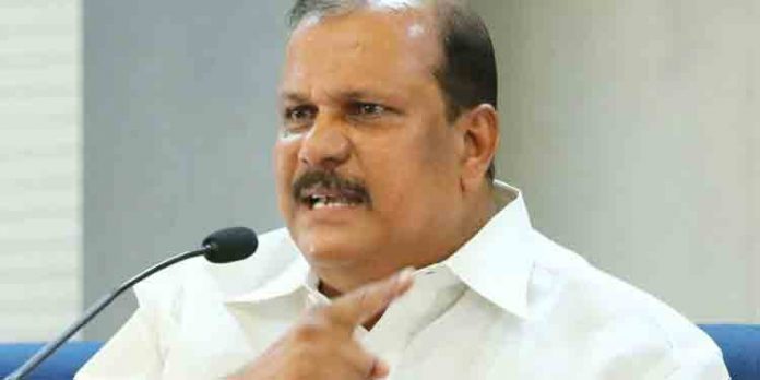 സ്വര്ണക്കടത്ത് കേസില് മുഖ്യമന്ത്രി പിണറായി വിജയന് നേരിട്ട് പങ്കുണ്ടെന്ന് പി സി ജോര്ജ്ജ് സ്വര്ണക്കടത്ത് കേസില് മുഖ്യമന്ത്രി പിണറായി വിജയന് നേരിട്ട് പങ്കുണ്ടെന്ന് പി സി ജോര്ജ്ജ്
