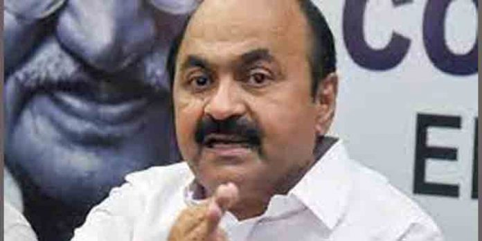 സ്വര്ണ്ണ കടത്ത് കേസില് കേരളത്തിലെ ബി.ജെ.പി നേതാക്കളിലെ പലരും ഇടനിലക്കാരാണ് : വി.ഡി സതീശന് സ്വര്ണ്ണ കടത്ത് കേസില് കേരളത്തിലെ ബി.ജെ.പി നേതാക്കളിലെ പലരും ഇടനിലക്കാരാണ് : വി.ഡി സതീശന്