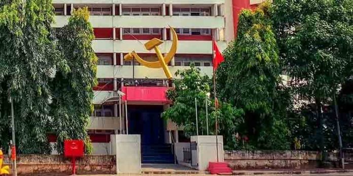 കാറ്റ് പിടിക്കാതെ പോയ നുണക്കഥകള് തന്നെയാണ് ഇപ്പോള് രഹസ്യമൊഴി എന്ന പേരില് പ്രചരിപ്പിക്കുന്നതെന്ന് സി.പി.എം കാറ്റ് പിടിക്കാതെ പോയ നുണക്കഥകള് തന്നെയാണ് ഇപ്പോള് രഹസ്യമൊഴി എന്ന പേരില് പ്രചരിപ്പിക്കുന്നതെന്ന് സി.പി.എം