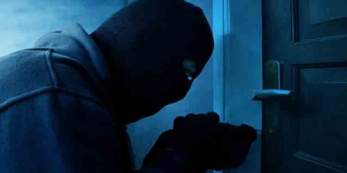 തമിഴ്നാട്ടില്നിന്നുള്ള കവര്ച്ച സംഘം സംസ്ഥാനത്ത് എത്തിയതായി ജാഗ്രത നിര്ദേശം തമിഴ്നാട്ടില്നിന്നുള്ള കവര്ച്ച സംഘം സംസ്ഥാനത്ത് എത്തിയതായി ജാഗ്രത നിര്ദേശം