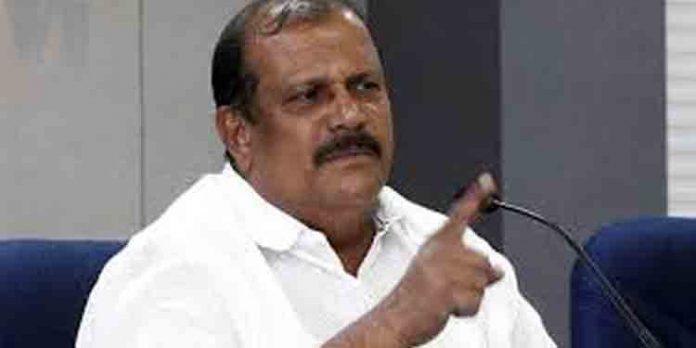 സരിത പിണറായിയുടെ ചട്ടുകമെന്ന് പി.സി ജോര്ജ് സരിത പിണറായിയുടെ ചട്ടുകമെന്ന് പി.സി ജോര്ജ്