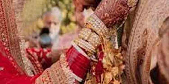 സ്ത്രീധനം ചോദിക്കുകയോ വാങ്ങുകയോ ചെയ്യുന്നതിനെതിരെ പരാതി നല്കാന് വെബ് പോര്ട്ടല് സ്ത്രീധനം ചോദിക്കുകയോ വാങ്ങുകയോ ചെയ്യുന്നതിനെതിരെ പരാതി നല്കാന് വെബ് പോര്ട്ടല്
