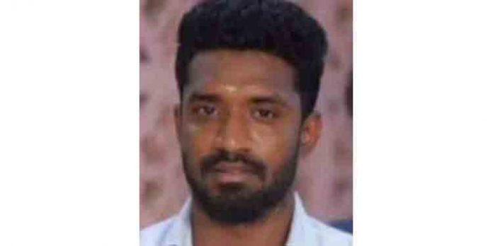 വര്ക്കൗട്ടിനിടെ ജിമ്മില് കുഴഞ്ഞുവീണ യുവാവ് മരിച്ചു വര്ക്കൗട്ടിനിടെ ജിമ്മില് കുഴഞ്ഞുവീണ യുവാവ് മരിച്ചു