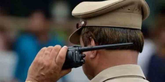 ബസിന് പിറകില് കാറിടിച്ചു, ബസ് ജീവനക്കാരെ മര്ദിച്ചു ; കാര് ഡ്രൈവര്ക്കെതിരെ കേസ് ബസിന് പിറകില് കാറിടിച്ചു, ബസ് ജീവനക്കാരെ മര്ദിച്ചു ; കാര് ഡ്രൈവര്ക്കെതിരെ കേസ്