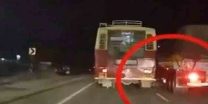 കെ.എസ്.ആര്.ടിസി ബസ് ഇടിച്ച് യുവാക്കള് മരിച്ചത് ഡ്രൈവറുടെ വീഴ്ച്ച മൂലം ; മനപ്പൂര്വമായ നരഹത്യക്ക് കേസെടുത്തു കെ.എസ്.ആര്.ടിസി ബസ് ഇടിച്ച് യുവാക്കള് മരിച്ചത് ഡ്രൈവറുടെ വീഴ്ച്ച മൂലം ; മനപ്പൂര്വമായ നരഹത്യക്ക് കേസെടുത്തു