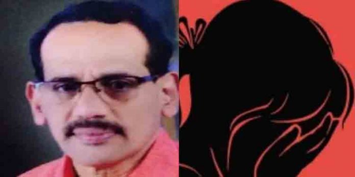 പ്രായപൂര്ത്തിയാകാത്ത പെണ്കുട്ടികളെ പീഡിപ്പിച്ച കേസില് മുന് അധ്യാപകന് കെ.വി ശശികുമാര് വീണ്ടും അറസ്റ്റില് പ്രായപൂര്ത്തിയാകാത്ത പെണ്കുട്ടികളെ പീഡിപ്പിച്ച കേസില് മുന് അധ്യാപകന് കെ.വി ശശികുമാര് വീണ്ടും അറസ്റ്റില്