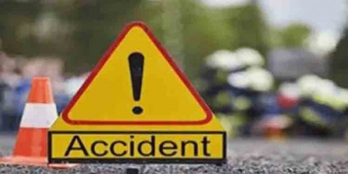 കോഴിക്കോട് കാര് അപകടത്തില്പ്പെട്ടു ; ഒരു മരണം കോഴിക്കോട് കാര് അപകടത്തില്പ്പെട്ടു ; ഒരു മരണം
