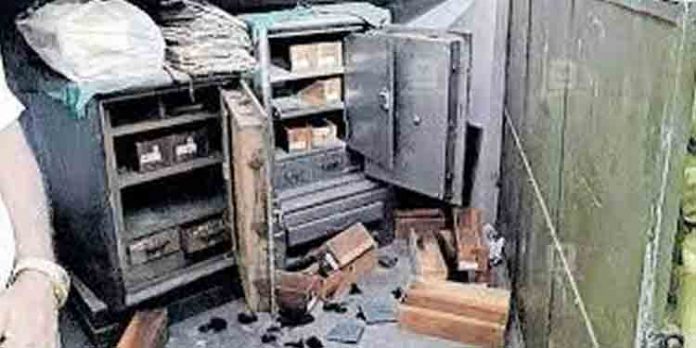 പത്തനാപുരം ബാങ്ക് കവര്ച്ച ; രണ്ടാം പ്രതി അറസ്റ്റില് പത്തനാപുരം ബാങ്ക് കവര്ച്ച ; രണ്ടാം പ്രതി അറസ്റ്റില്
