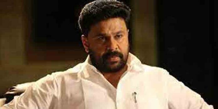 നടിയെ ആക്രമിച്ച കേസുമായി ബന്ധപ്പെട്ട് ഹൈക്കോടതി ഇന്ന് രണ്ട് ഹര്ജികള് പരിഗണിക്കും നടിയെ ആക്രമിച്ച കേസുമായി ബന്ധപ്പെട്ട് ഹൈക്കോടതി ഇന്ന് രണ്ട് ഹര്ജികള് പരിഗണിക്കും