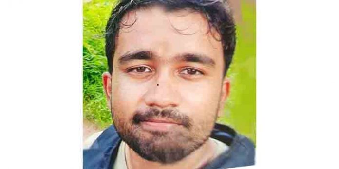 വര്ക്കല ബീച്ചില് കുളിക്കാന് ഇറങ്ങിയ യുവ ഡോക്ടര് മുങ്ങി മരിച്ചു വര്ക്കല ബീച്ചില് കുളിക്കാന് ഇറങ്ങിയ യുവ ഡോക്ടര് മുങ്ങി മരിച്ചു