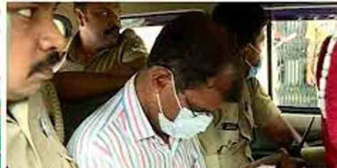 ആര്ഡിഒ കോടതിയില് നിന്നും മോഷ്ടിച്ച തൊണ്ടിമുതലിലെ 12 പവന് സ്വര്ണം പോലീസ് കണ്ടെത്തി ആര്ഡിഒ കോടതിയില് നിന്നും മോഷ്ടിച്ച തൊണ്ടിമുതലിലെ 12 പവന് സ്വര്ണം പോലീസ് കണ്ടെത്തി