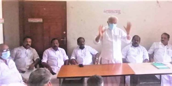 കേരളാ മുഖ്യമന്ത്രി രാജിവെക്കണം : യു.ഡി.എഫ് ജില്ലാ കമ്മിറ്റി പത്തനംതിട്ട കേരളാ മുഖ്യമന്ത്രി രാജിവെക്കണം : യു.ഡി.എഫ് ജില്ലാ കമ്മിറ്റി പത്തനംതിട്ട
