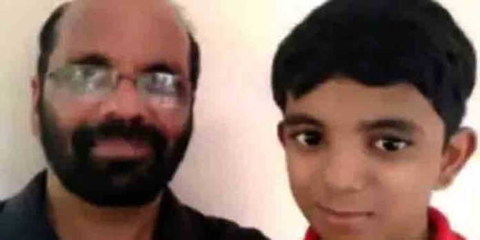 ടാങ്കര് ലോറിയില് കാറിടിച്ച് കയറി അച്ഛനും മകനും മരിച്ചു ടാങ്കര് ലോറിയില് കാറിടിച്ച് കയറി അച്ഛനും മകനും മരിച്ചു