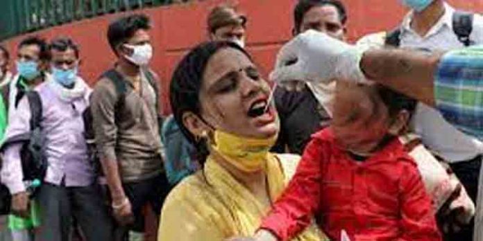 രാജ്യത്ത് 24 മണിക്കൂറിനിടെ 12,249 പുതിയ കോവിഡ് കേസുകള് കൂടി റിപ്പോര്ട്ട് ചെയ്തു രാജ്യത്ത് 24 മണിക്കൂറിനിടെ 12,249 പുതിയ കോവിഡ് കേസുകള് കൂടി റിപ്പോര്ട്ട് ചെയ്തു