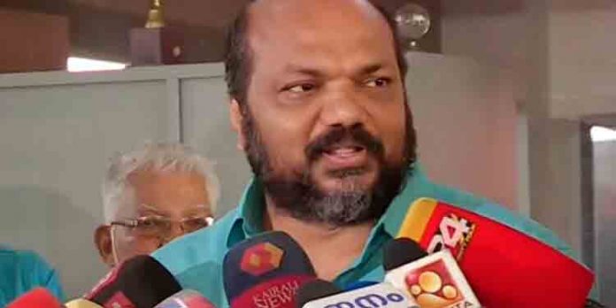 കേന്ദ്രത്തിന്റെ അനുമതിയില്ലെങ്കില് സില്വര് ലൈന് പദ്ധതിയില്ല ; മന്ത്രി പി രാജീവ് കേന്ദ്രത്തിന്റെ അനുമതിയില്ലെങ്കില് സില്വര് ലൈന് പദ്ധതിയില്ല ; മന്ത്രി പി രാജീവ്