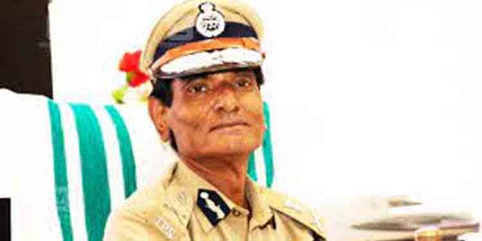ഖജനാവ് നിറയ്ക്കാന് പുതിയ തന്ത്രം ; പോലീസ് സ്റ്റേഷനിലെ സേവനങ്ങള്ക്ക് തുക വര്ദ്ധിപ്പിച്ചു ഖജനാവ് നിറയ്ക്കാന് പുതിയ തന്ത്രം ; പോലീസ് സ്റ്റേഷനിലെ സേവനങ്ങള്ക്ക് തുക വര്ദ്ധിപ്പിച്ചു