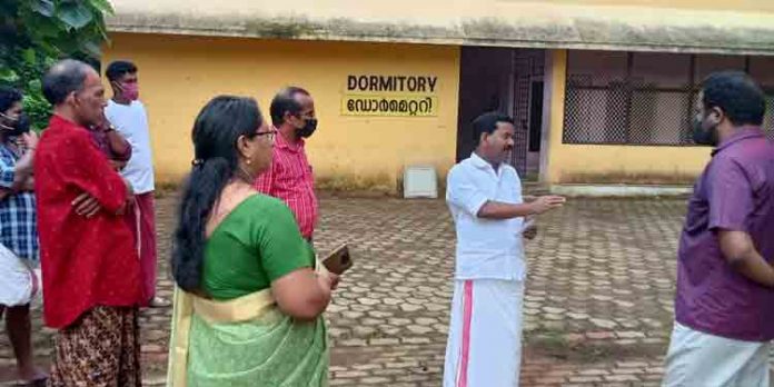 വടശേരിക്കര മോഡൽ റസിഡൻഷ്യൽ സ്കൂളിന്റെ കുത്തഴിഞ്ഞ പ്രവർത്തനം ; പൊട്ടിത്തെറിച്ച് അഡ്വ.പ്രമോദ് നാരായൺ എംഎൽഎ വടശേരിക്കര മോഡൽ റസിഡൻഷ്യൽ സ്കൂളിന്റെ കുത്തഴിഞ്ഞ പ്രവർത്തനം ; പൊട്ടിത്തെറിച്ച് അഡ്വ.പ്രമോദ് നാരായൺ എംഎൽഎ