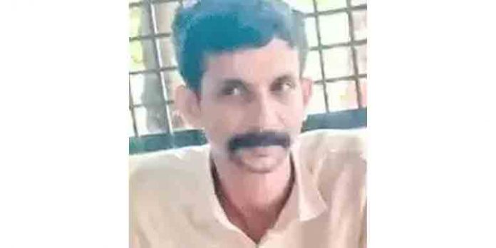 കവര്ച്ചക്കിടെ സുഹൃത്തിന്റെ അമ്മയെ ആക്രമിച്ച കേസിലെ പ്രതിക്ക് 20 വര്ഷം കഠിന തടവും 20,000 രൂപ പിഴയും കവര്ച്ചക്കിടെ സുഹൃത്തിന്റെ അമ്മയെ ആക്രമിച്ച കേസിലെ പ്രതിക്ക് 20 വര്ഷം കഠിന തടവും 20,000 രൂപ പിഴയും