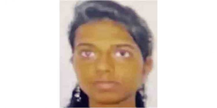 പ്രകൃതിദൃശ്യങ്ങള് പകര്ത്തുന്നതിനിടെ എളമ്പിലേരി പുഴയില് അപകടത്തില്പ്പെട്ട തമിഴ് യുവതി മരിച്ചു പ്രകൃതിദൃശ്യങ്ങള് പകര്ത്തുന്നതിനിടെ എളമ്പിലേരി പുഴയില് അപകടത്തില്പ്പെട്ട തമിഴ് യുവതി മരിച്ചു