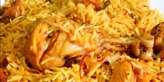 ഓർഡർ ചെയ്ത ബിരിയാണി കഴിക്കുന്നതിനിടെ ചിക്കനിൽ പുഴു : ഹോട്ടലിൽ പരിശോധന ഓർഡർ ചെയ്ത ബിരിയാണി കഴിക്കുന്നതിനിടെ ചിക്കനിൽ പുഴു : ഹോട്ടലിൽ പരിശോധന