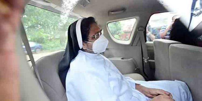 കുറ്റബോധമില്ല : അഭയ കേസില് ജാമ്യം ലഭിച്ചു പുറത്തിറങ്ങിയ സിസ്റ്റര് സെഫി കുറ്റബോധമില്ല : അഭയ കേസില് ജാമ്യം ലഭിച്ചു പുറത്തിറങ്ങിയ സിസ്റ്റര് സെഫി