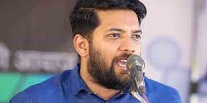 ക്രിമിനലുകളെ ഒപ്പം കൊണ്ടുനടക്കുന്ന ആരോഗ്യമന്ത്രി വീണാ ജോര്ജിനെ വഴിയില് തടയും : ഷാഫി പറമ്പിൽ ക്രിമിനലുകളെ ഒപ്പം കൊണ്ടുനടക്കുന്ന ആരോഗ്യമന്ത്രി വീണാ ജോര്ജിനെ വഴിയില് തടയും : ഷാഫി പറമ്പിൽ