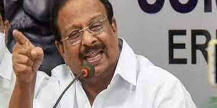 എസ്എഫ്ഐ പ്രവര്ത്തകര്ക്കെതിരെ പോലീസ് നടത്തുന്ന അന്വേഷണം വിശ്വാസയോഗ്യമല്ല : കെ.സുധാകരന് എംപി എസ്എഫ്ഐ പ്രവര്ത്തകര്ക്കെതിരെ പോലീസ് നടത്തുന്ന അന്വേഷണം വിശ്വാസയോഗ്യമല്ല : കെ.സുധാകരന് എംപി