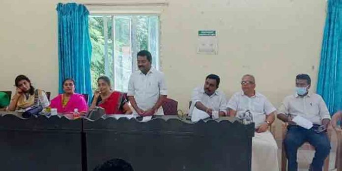 കാഞ്ഞീറ്റുകര ഫാമിലി ഹെല്ത്ത് സെന്ററില് തിങ്കളാഴ്ച മുതല് സായാഹ്ന ഒപി ആരംഭിക്കാന് തീരുമാനമായി കാഞ്ഞീറ്റുകര ഫാമിലി ഹെല്ത്ത് സെന്ററില് തിങ്കളാഴ്ച മുതല് സായാഹ്ന ഒപി ആരംഭിക്കാന് തീരുമാനമായി